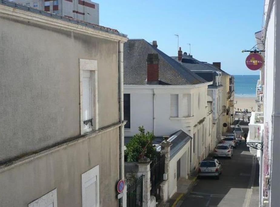 Apartment Vue 1r Etage Avec Balcon